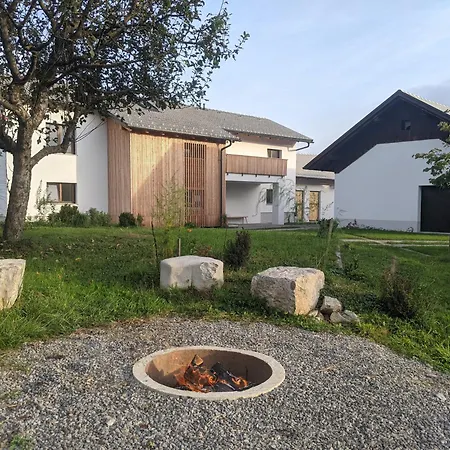 Klancarjeva Domacija - Spacious Countryside On An Eco Farm * Videm (Dobrepolje)