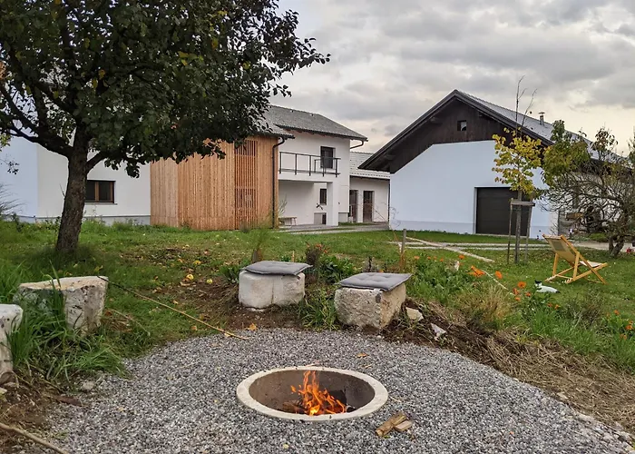 Klancarjeva Domacija - Spacious Countryside On An Eco Farm *